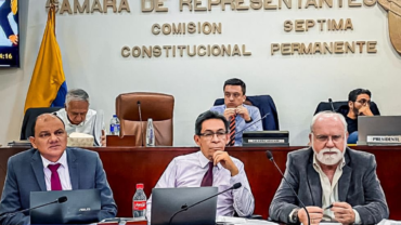 #ACESIInforma 📢 ¡Avances en el debate de la reforma a la salud! La Comisión VII de la Cámara de Representantes retomó la discusión y aprobó el grueso del proyecto, con 93 artículos aprobados. Esto suma un total del 84,2% del articulado, alcanzando 117 de los 139 artículos en total.